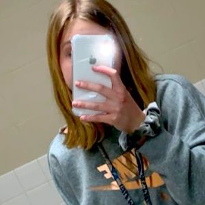 Meet your Posher, Leanna